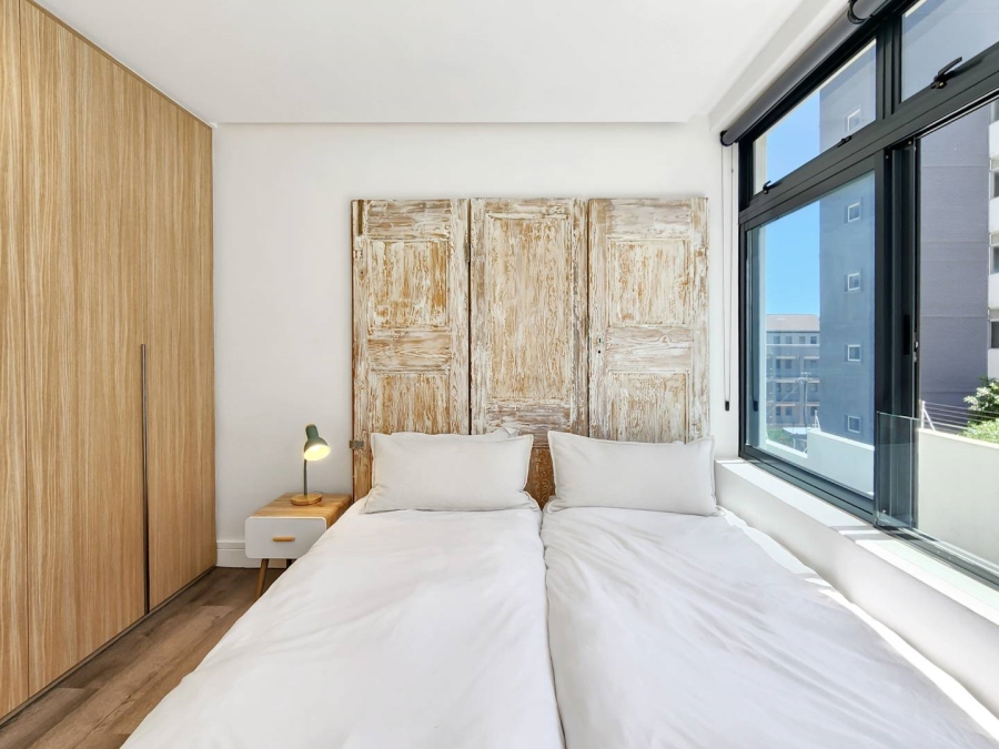 2 Bedroom Property for Sale in Sea Point Western Cape